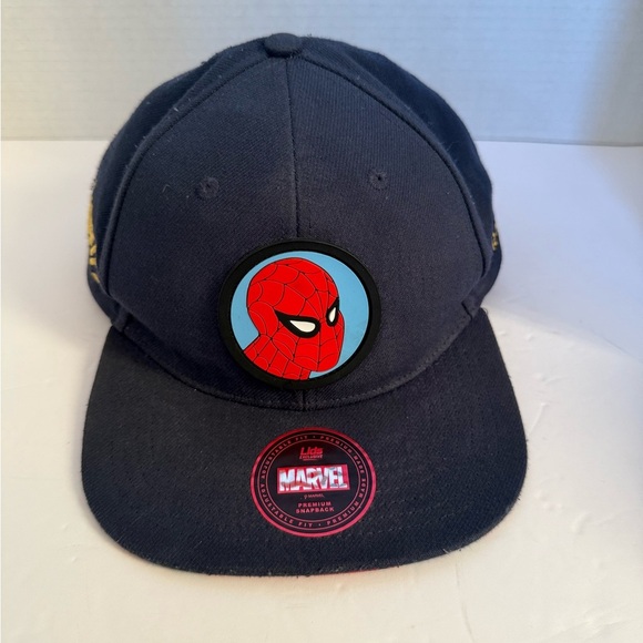 Marvel Other - Marvel Black and White Adjustable Cap